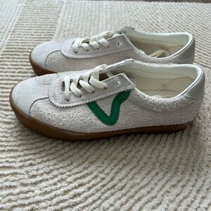 Vans Women's Cream and Green Sneakers